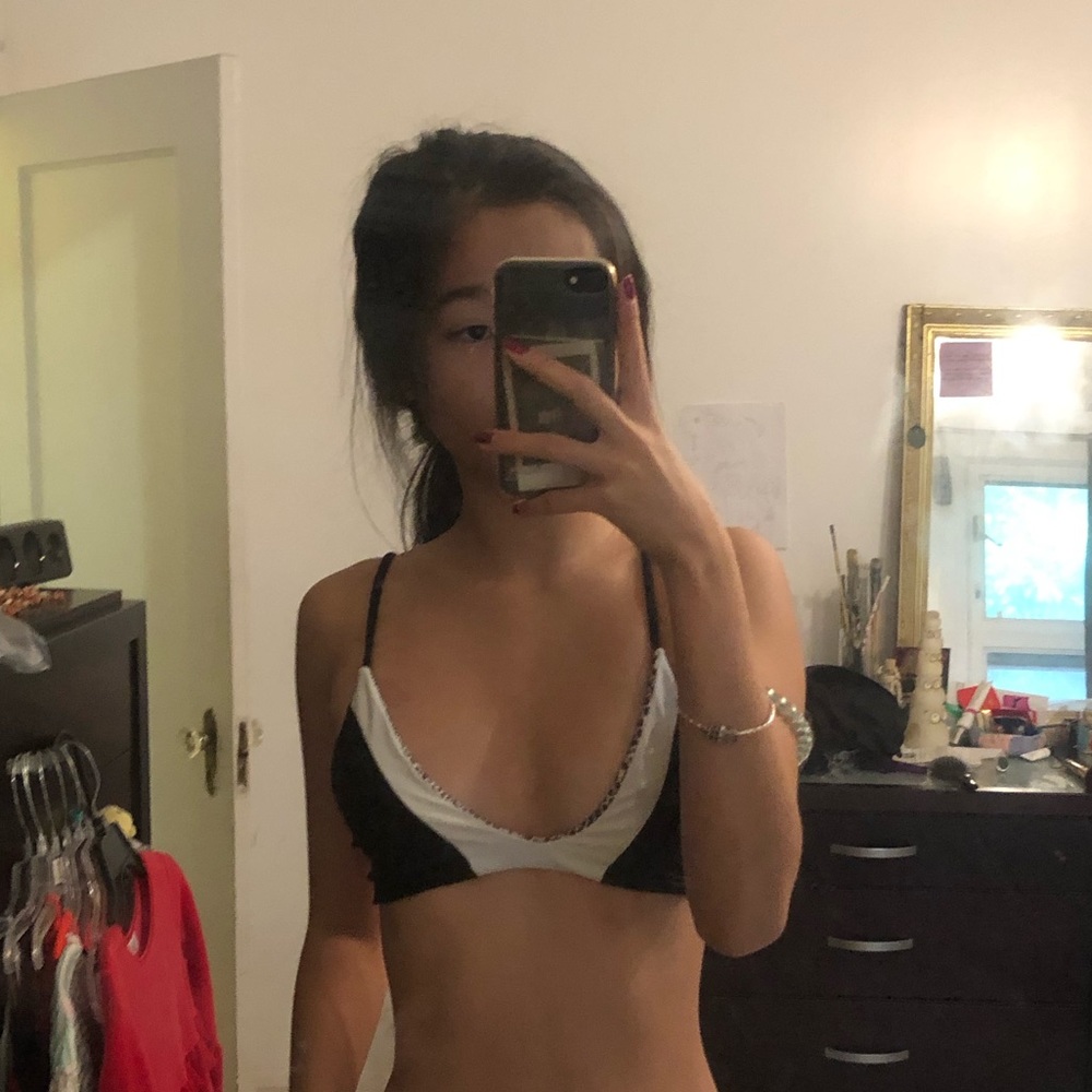 Acacia top